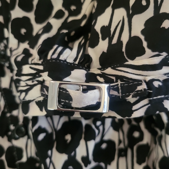 Apt. 9 Floral Blouse - Picture 3 of 6